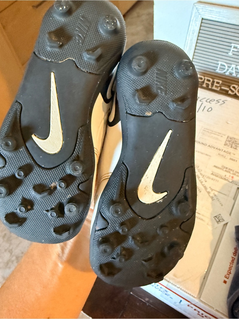 Nike Kids cleat White Slip-On with Red Lining - Picture 2 of 5